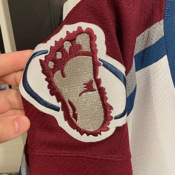Colorado Avalanche Jersey - Picture 6 of 11